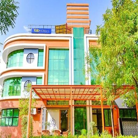 Fabhotel Siddharth Corporate - Vavol, Gandhinagar Zewnętrze zdjęcie