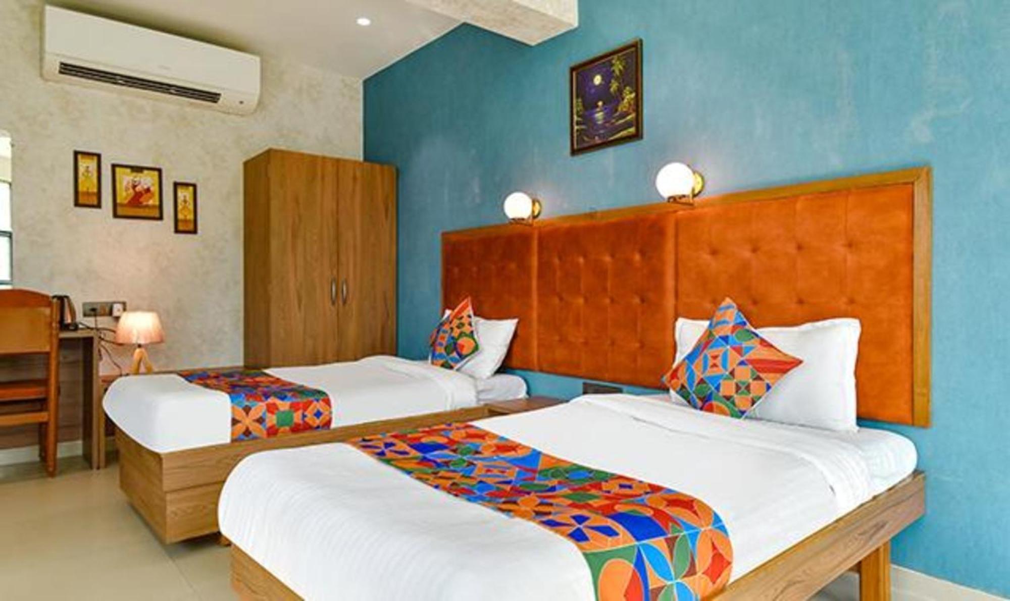 Fabhotel Siddharth Corporate - Vavol, Gandhinagar Zewnętrze zdjęcie