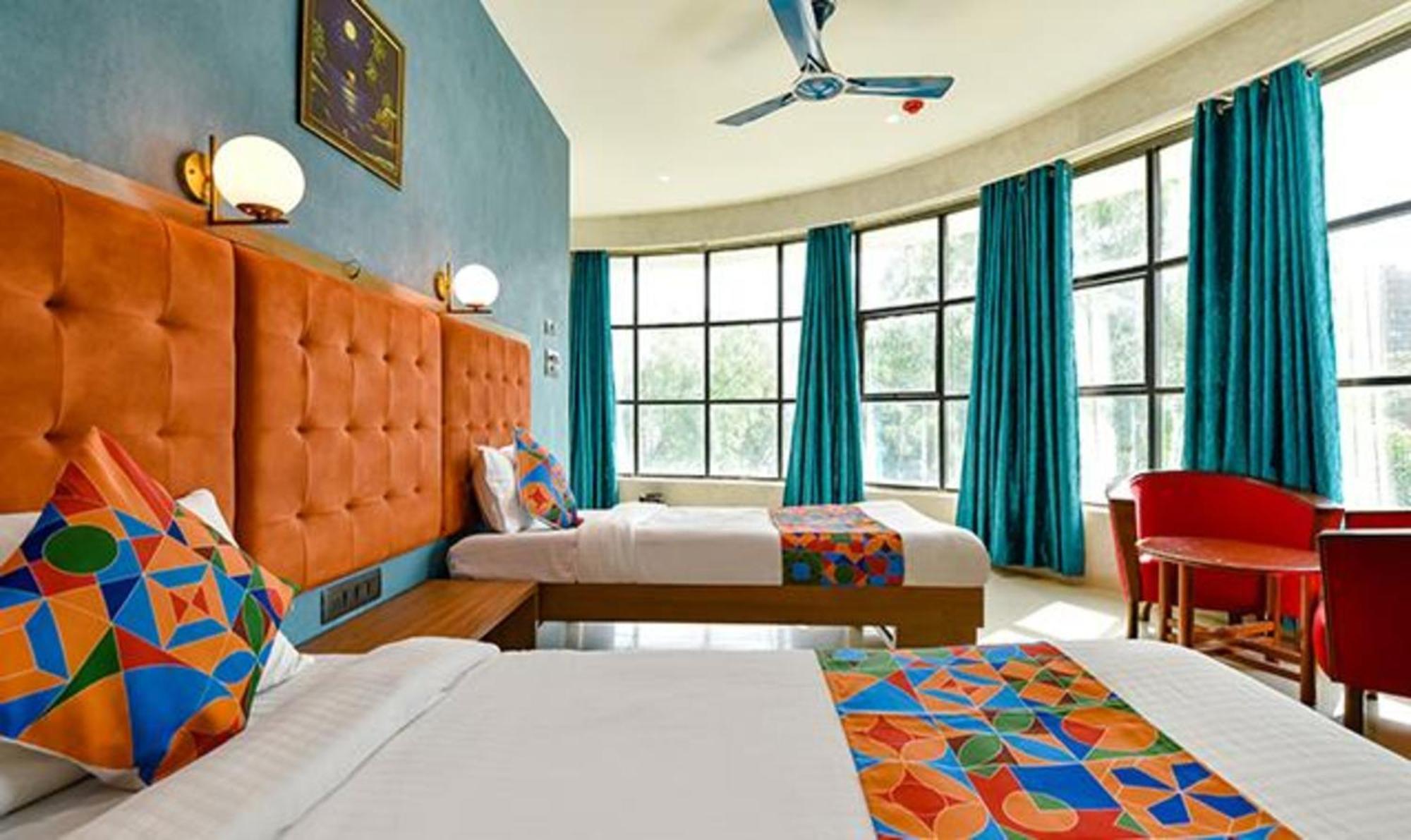 Fabhotel Siddharth Corporate - Vavol, Gandhinagar Zewnętrze zdjęcie