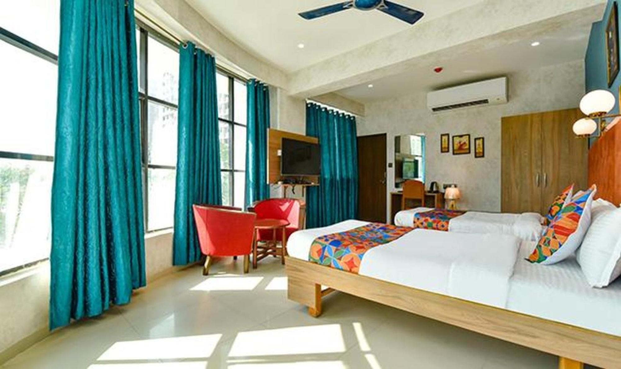 Fabhotel Siddharth Corporate - Vavol, Gandhinagar Zewnętrze zdjęcie