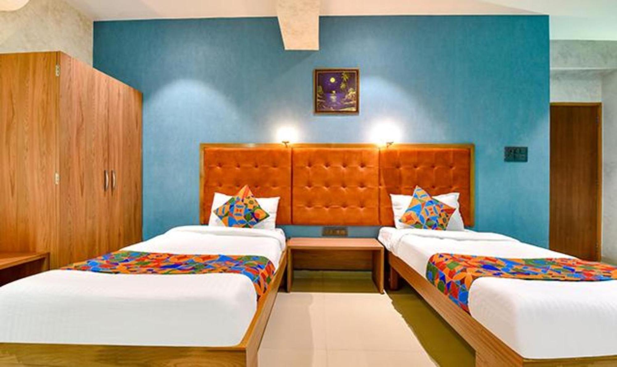 Fabhotel Siddharth Corporate - Vavol, Gandhinagar Zewnętrze zdjęcie